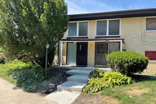 725 Hibbard Rd, Wilmette, IL 60091 - Photo 1