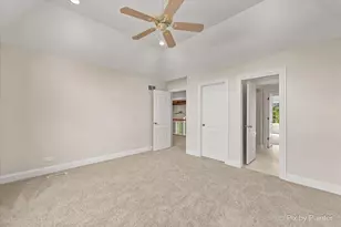 39W599 Walt Whitman Rd, Saint Charles, IL 60175 - Photo 33