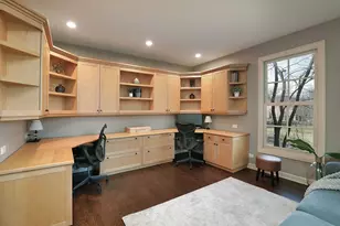 1301 Wendy Dr, Northbrook, IL 60062 - Photo 19