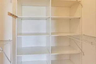 725 W Huntington Commons Rd, Mount Prospect, IL 60056 - Photo 13