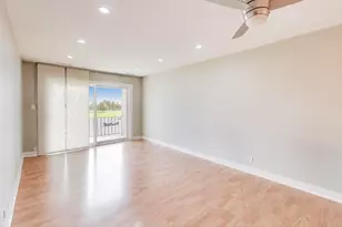 725 W Huntington Commons Rd, Mount Prospect, IL 60056 - Photo 5