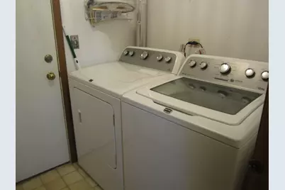 28 N Oltendorf Road, Streamwood, IL 60107 - Photo 9