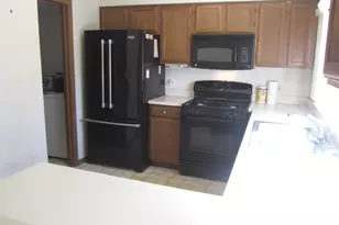 28 N Oltendorf Rd, Streamwood, IL 60107 - Photo 5