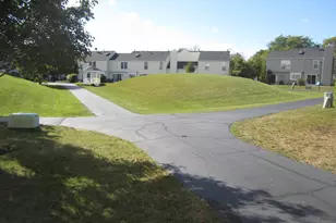 28 N Oltendorf Rd, Streamwood, IL 60107 - Photo 11