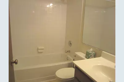 28 N Oltendorf Road, Streamwood, IL 60107 - Photo 7