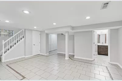 10106 S Vernon Avenue, Chicago, IL 60628 - Photo 11