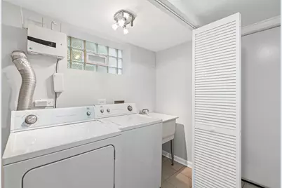 10106 S Vernon Avenue, Chicago, IL 60628 - Photo 13