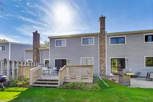 452 Hickory Dr, Wheeling, IL 60090 - Photo 13