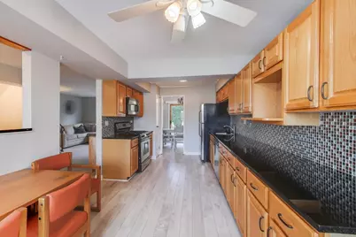 452 Hickory Drive, Wheeling, IL 60090 - Photo 5