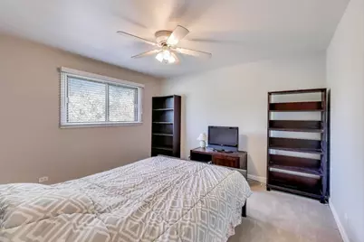 452 Hickory Drive, Wheeling, IL 60090 - Photo 9