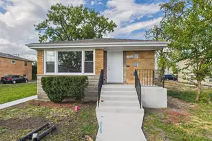 7216 W 63rd Pl, Summit, IL 60501 - Photo 1