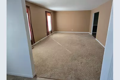 827 S McKinley Avenue, Kankakee, IL 60901 - Photo 3