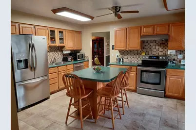 827 S McKinley Avenue, Kankakee, IL 60901 - Photo 3