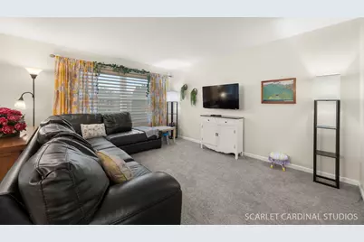 222 Meadows Drive, Sugar Grove, IL 60554 - Photo 11