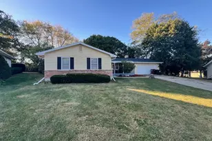 1308 Empire Ct, Freeport, IL 61032 - Photo 1