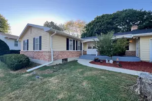 1308 Empire Ct, Freeport, IL 61032 - Photo 3