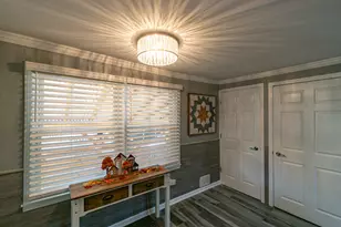 385 E Irving Park Rd, Streamwood, IL 60107 - Photo 11