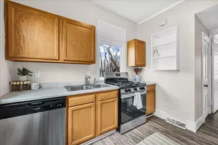 1018 N Prairie Street N, Bloomington, IL 61701 - Photo 5