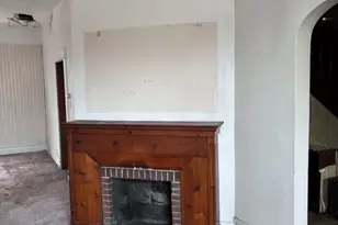 2469 E 74th St, Chicago, IL 60649 - Photo 5