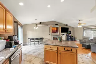 2409 Goodfield Dr, Urbana, IL 61802 - Photo 11