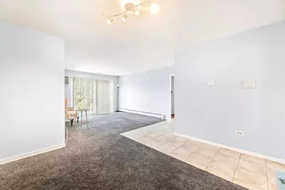 922 W Irving Park Road #303, Bensenville, IL 60106 - Photo 9