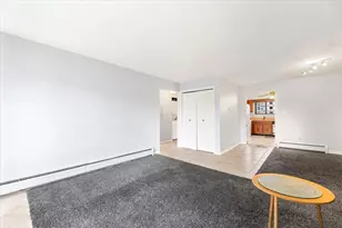 922 W Irving Park Rd, Bensenville, IL 60106 - Photo 11