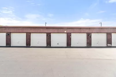 922 W Irving Park Road #303, Bensenville, IL 60106 - Photo 25