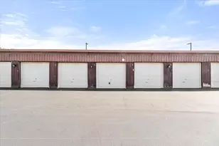 922 W Irving Park Rd, Bensenville, IL 60106 - Photo 25