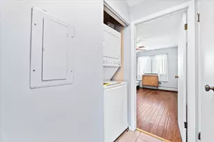 922 W Irving Park Rd, Bensenville, IL 60106 - Photo 17