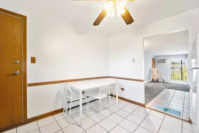 922 W Irving Park Road #303, Bensenville, IL 60106 - Photo 7