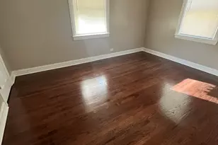 8521 S St Lawrence Ave, Chicago, IL 60619 - Photo 11