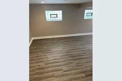 8521 S Saint Lawrence Avenue, Chicago, IL 60619 - Photo 13