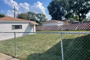 12901 S Muskegon Ave, Chicago, IL 60633 - Photo 3