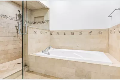 914 W Hubbard Street #104, Chicago, IL 60642 - Photo 15