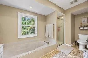 25W773 Sunnyridge Ct, Wheaton, IL 60189 - Photo 17