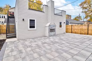 1633 W Balmoral Ave, Chicago, IL 60640 - Photo 29