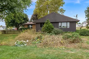 5553 Mulford Rd, Monroe Center, IL 61052 - Photo 9