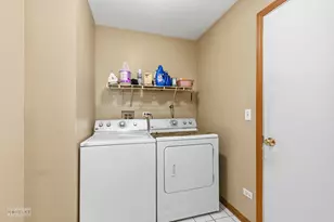 1466 Larkspur Ct, Romeoville, IL 60446 - Photo 15