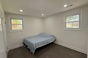 881 E Thacker St, Des Plaines, IL 60016 - Photo 11