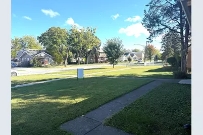 881 E Thacker Street, Des Plaines, IL 60016 - Photo 13