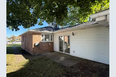 881 E Thacker Street, Des Plaines, IL 60016 - Photo 15