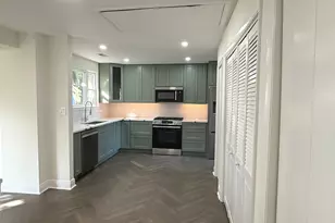 881 E Thacker St, Des Plaines, IL 60016 - Photo 7