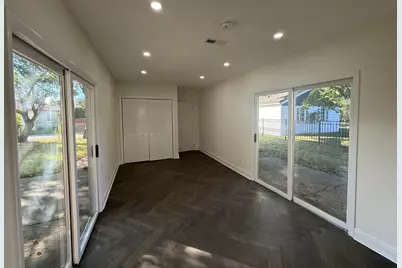 881 E Thacker Street, Des Plaines, IL 60016 - Photo 5