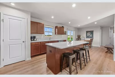 702 E Garfield Street, Waterman, IL 60556 - Photo 9