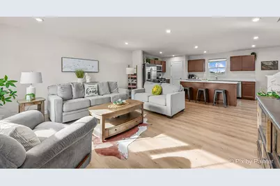 702 E Garfield Street, Waterman, IL 60556 - Photo 3