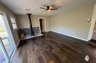 10315 E County 14 Hwy, Lewistown, IL 61542 - Photo 9