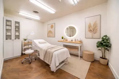 77 S Riverside Drive, Elgin, IL 60120 - Photo 7