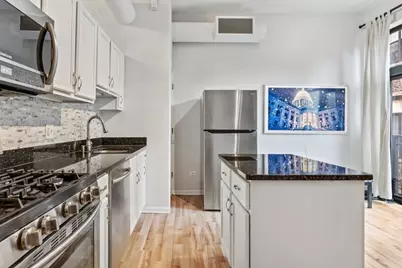 [Address not provided], Chicago, IL 60654 - Photo 7