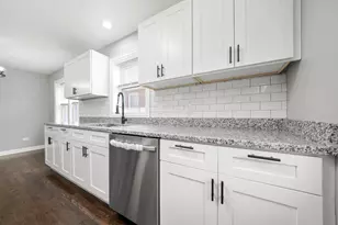 8414 S King Dr, Chicago, IL 60619 - Photo 9