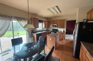 883 Prairie Crossing Dr, Yorkville, IL 60560 - Photo 5